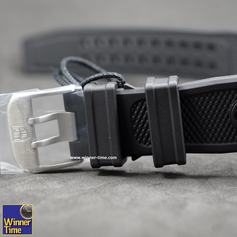 นาฬิกาLuminox NAVY SEAL CARBONOX™ CHRONOGRAPH 3580 SERIES รุ่น XS.3583