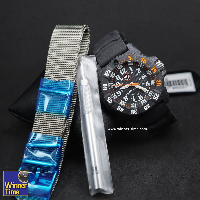 นาฬิกาLUMINOX MASTER CARBON SEAL 3800 SERIES รุ่น XS.3801.C.SET