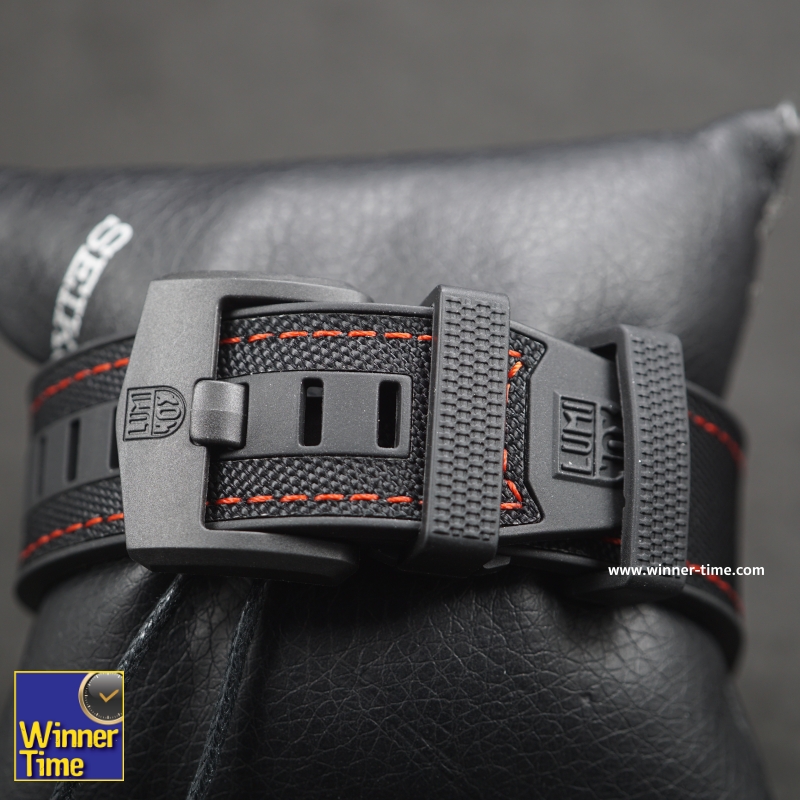 นาฬิกา LUMINOX ICE-SAR ARCTIC 1000 SERIES รุ่น: XL.1002