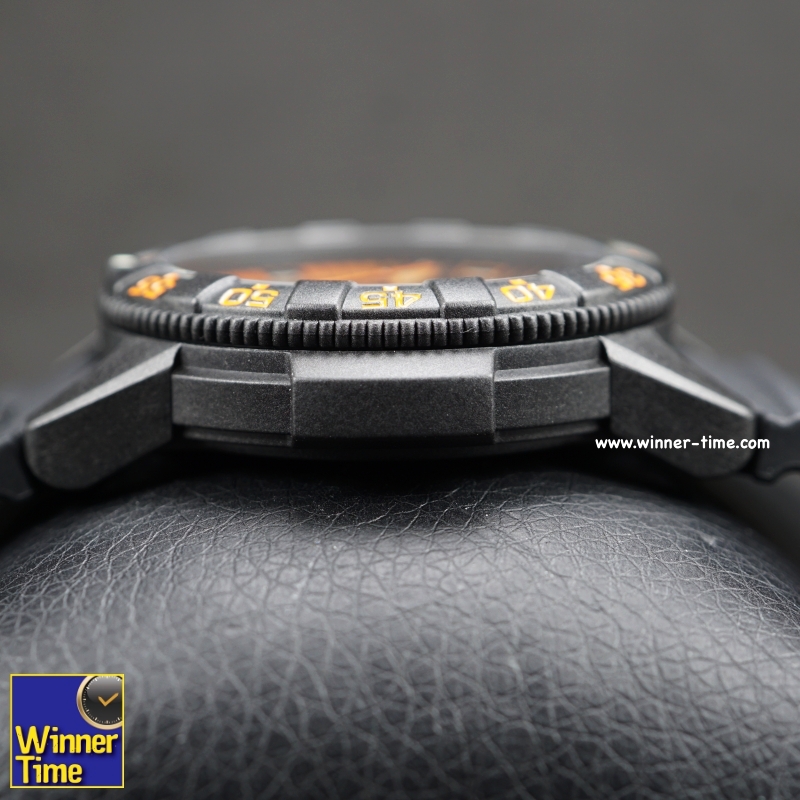 นาฬิกา Luminox Leatherback Sea Turtle Giant 0320 Series (Black/Orange) รุ่น XS.0329