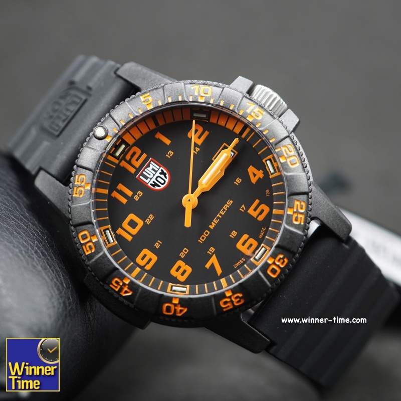 นาฬิกา Luminox Leatherback Sea Turtle Giant 0320 Series (Black/Orange) รุ่น XS.0329