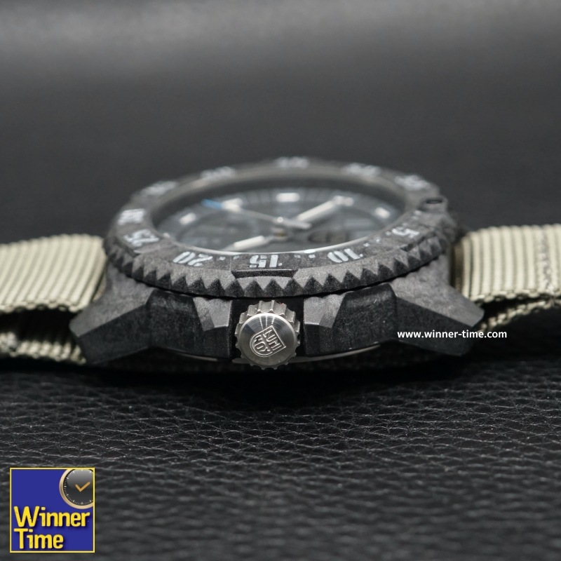 นาฬิกา LUMINOX MASTER CARBON SEAL 3800 SERIES XS.3802.GO.SET