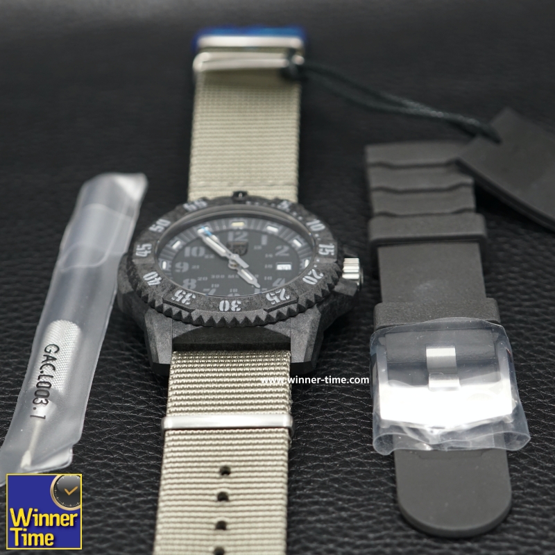นาฬิกา LUMINOX MASTER CARBON SEAL 3800 SERIES XS.3802.GO.SET