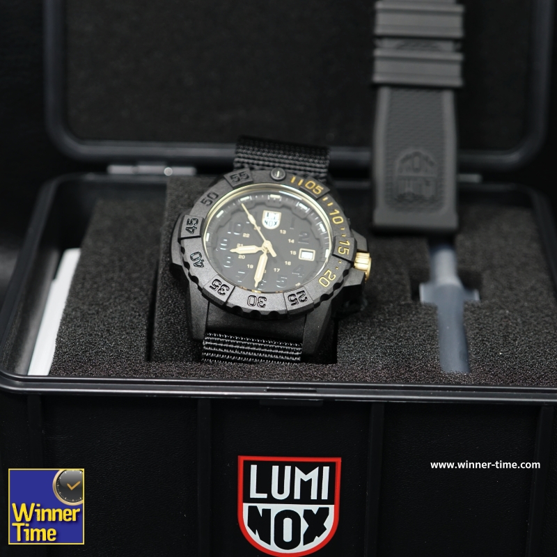 นาฬิกาLuminox Navy SEAL Colormark 3500 Series LimitedEdition (Black/Gold) รุ่น XS.3501.GOLD.SET