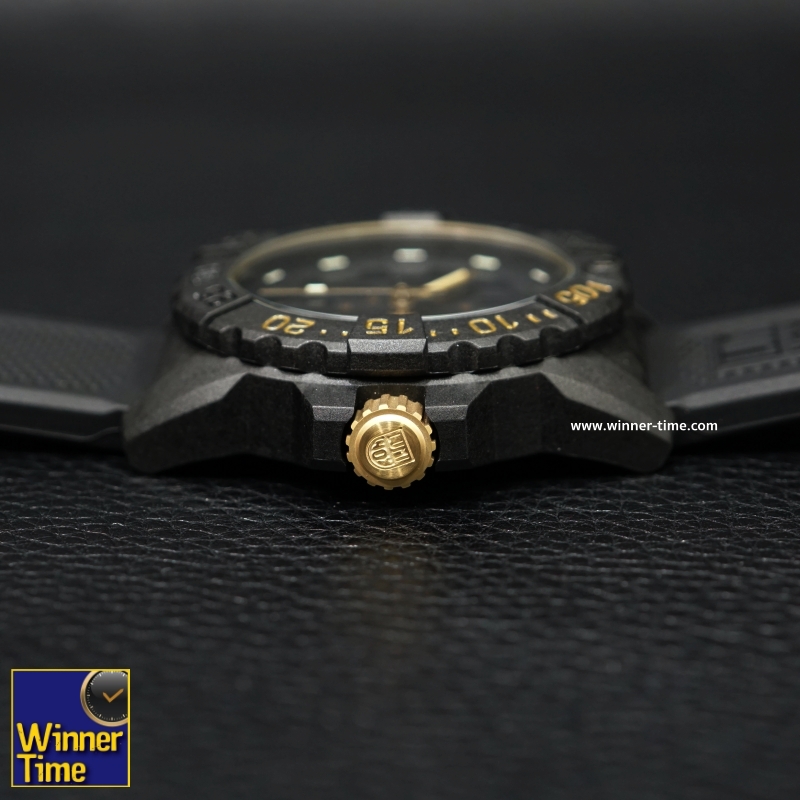 นาฬิกาLuminox Navy SEAL Colormark 3500 Series LimitedEdition (Black/Gold) รุ่น XS.3501.GOLD.SET
