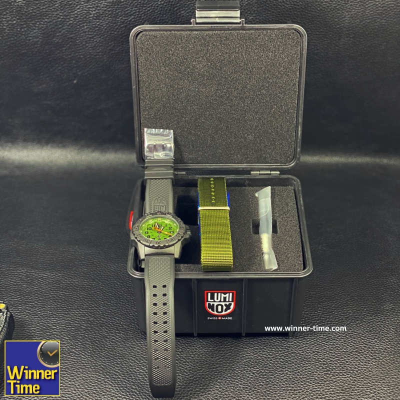 นาฬิกาLuminox Navy Seal Quartz 200M รุ่น XS.3517.NQ.SET