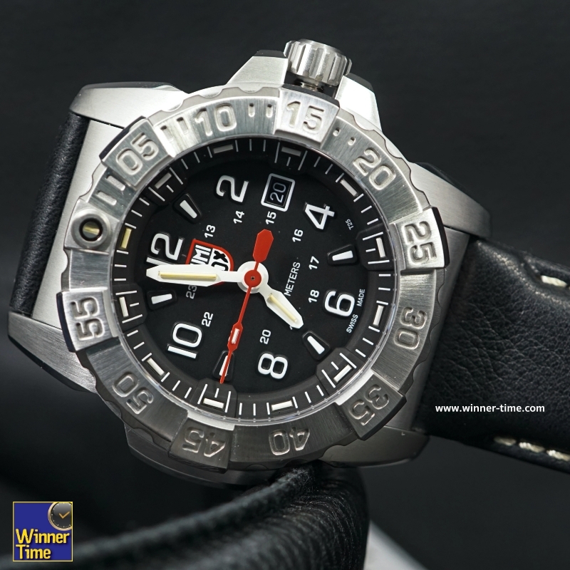 นาฬิกาLuminox NAVY SEAL STEEL 3250 SERIES (Leather Strap) รุ่น XS.3251