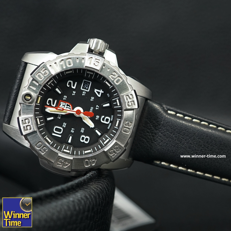 นาฬิกาLuminox NAVY SEAL STEEL 3250 SERIES (Leather Strap) รุ่น XS.3251