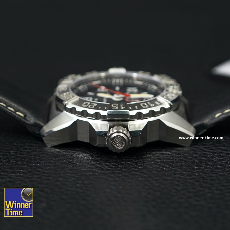 นาฬิกาLuminox NAVY SEAL STEEL 3250 SERIES (Leather Strap) รุ่น XS.3251