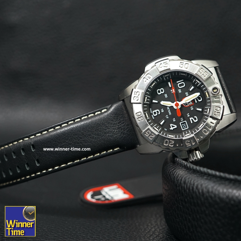 นาฬิกาLuminox NAVY SEAL STEEL 3250 SERIES (Leather Strap) รุ่น XS.3251