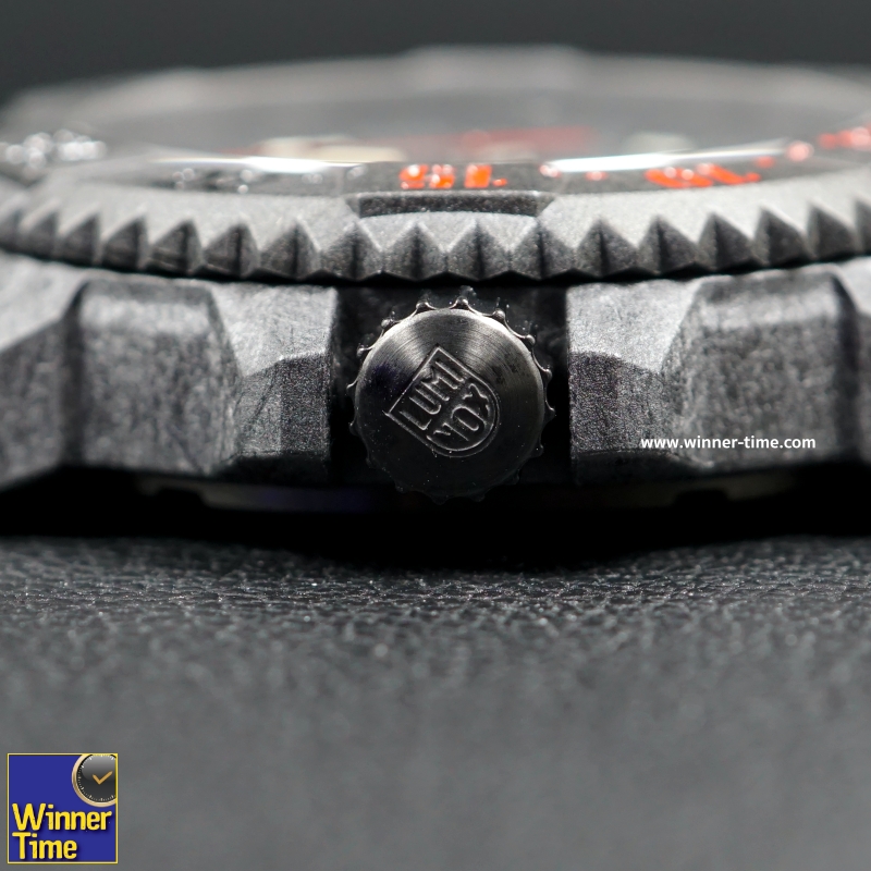 นาฬิกาLUMINOX LIMITED EDITION MASTER CARBON SEAL - THE ONLY EASY DAY WAS YESTERDAY รุ่น XS.3801.EY