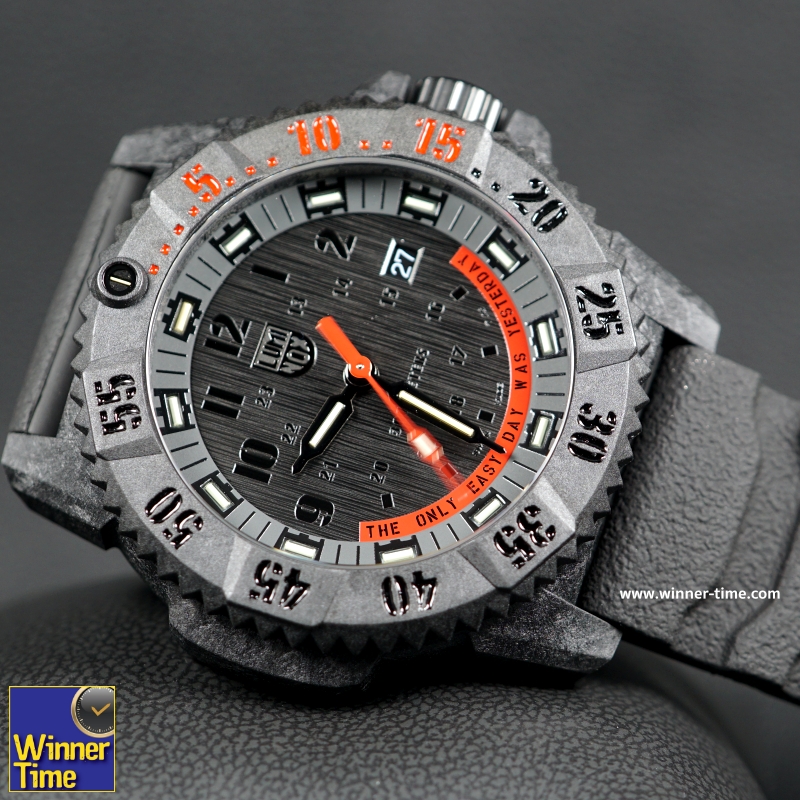 นาฬิกาLUMINOX LIMITED EDITION MASTER CARBON SEAL - THE ONLY EASY DAY WAS YESTERDAY รุ่น XS.3801.EY