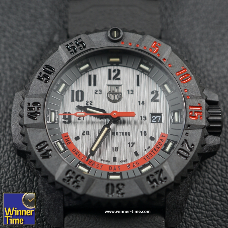 นาฬิกาLUMINOX LIMITED EDITION MASTER CARBON SEAL - THE ONLY EASY DAY WAS YESTERDAY รุ่น XS.3801.EY