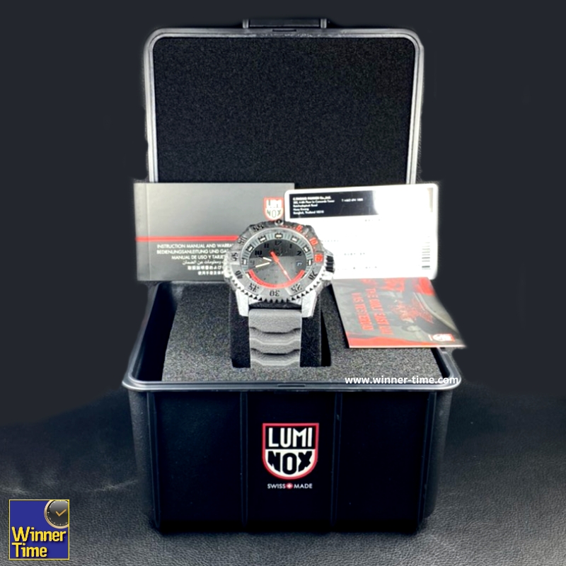 นาฬิกาLUMINOX LIMITED EDITION MASTER CARBON SEAL - THE ONLY EASY DAY WAS YESTERDAY รุ่น XS.3801.EY นาฬิกาLUMINOX LIMITED EDITION MASTER CARBON SEAL - THE ONLY EASY DAY WAS YESTERDAY รุ่น XS.3801.EY