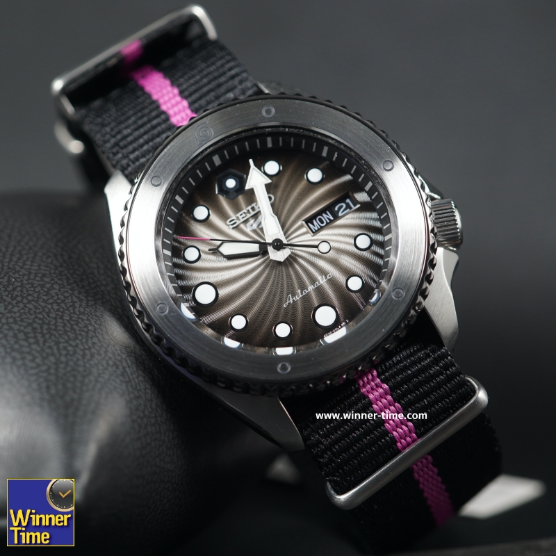 นาฬิกาSEIKO 5 SPORTS x NARUTO & BORUTO Limited Edition รุ่น SRPF65K1,SRPF65K,SRPF65, ( BORUTO)