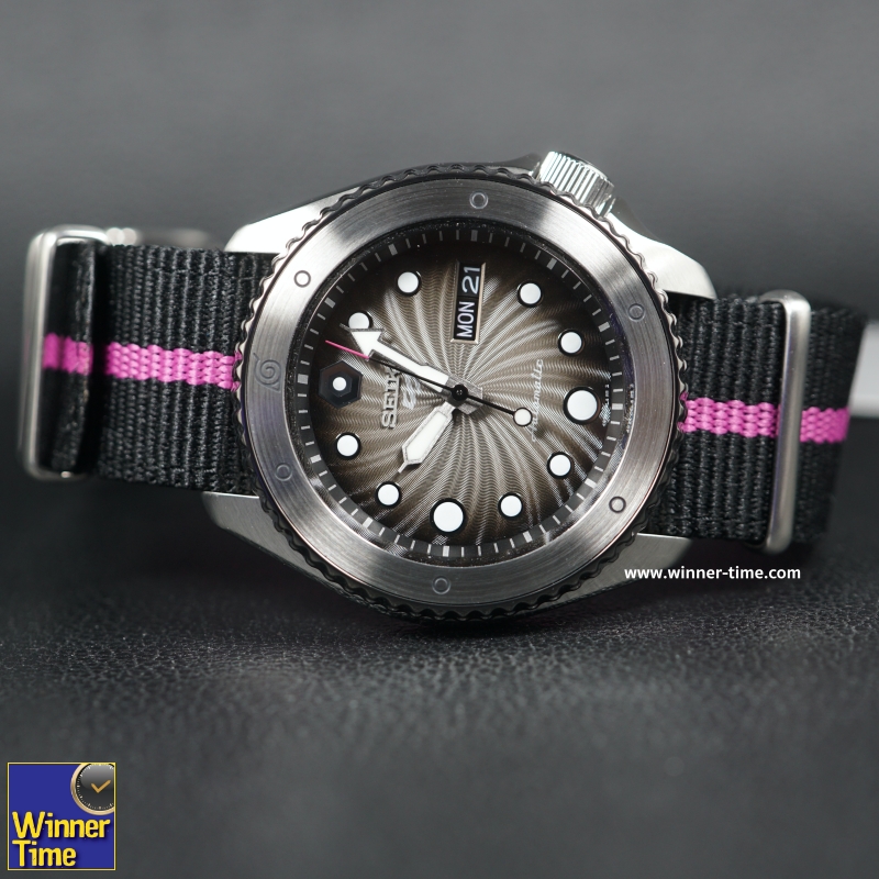 นาฬิกาSEIKO 5 SPORTS x NARUTO & BORUTO Limited Edition รุ่น SRPF65K1,SRPF65K,SRPF65, ( BORUTO)