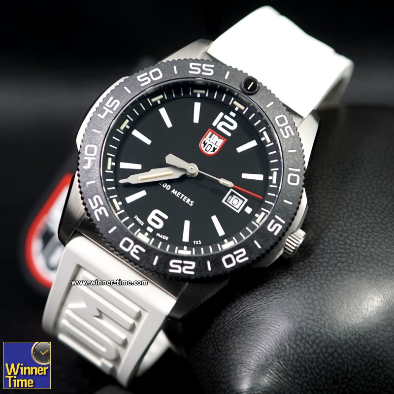 นาฬิกา LUMINOX Pacific Diver Rubber Strap รุ่น XS.3121.WF (สายยางสีขาว)