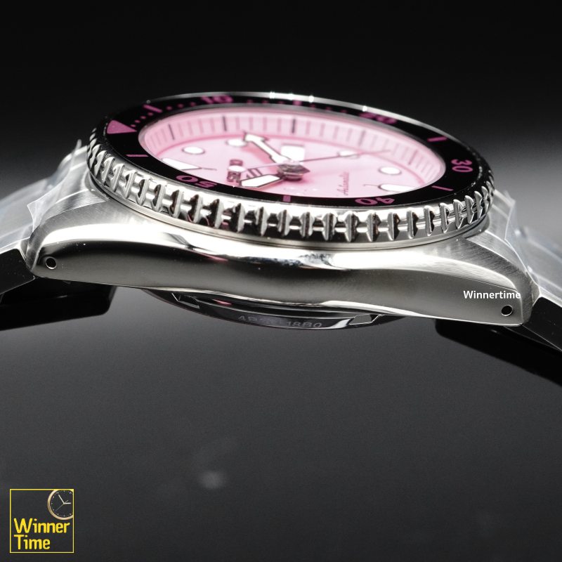 นาฬิกาข้อมือ SEIKO 5 Sports SKX series Pink Panther Limited Edition รุ่น SRPM07
