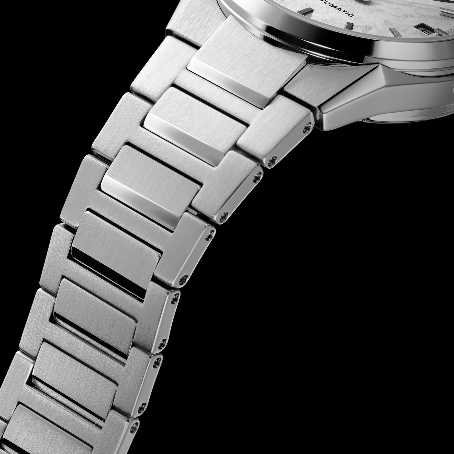 นาฬิกาข้อมือผู้ชาย CASIO EDIFICE AUTOMATIC รุ่น EFK-110D-2ADR