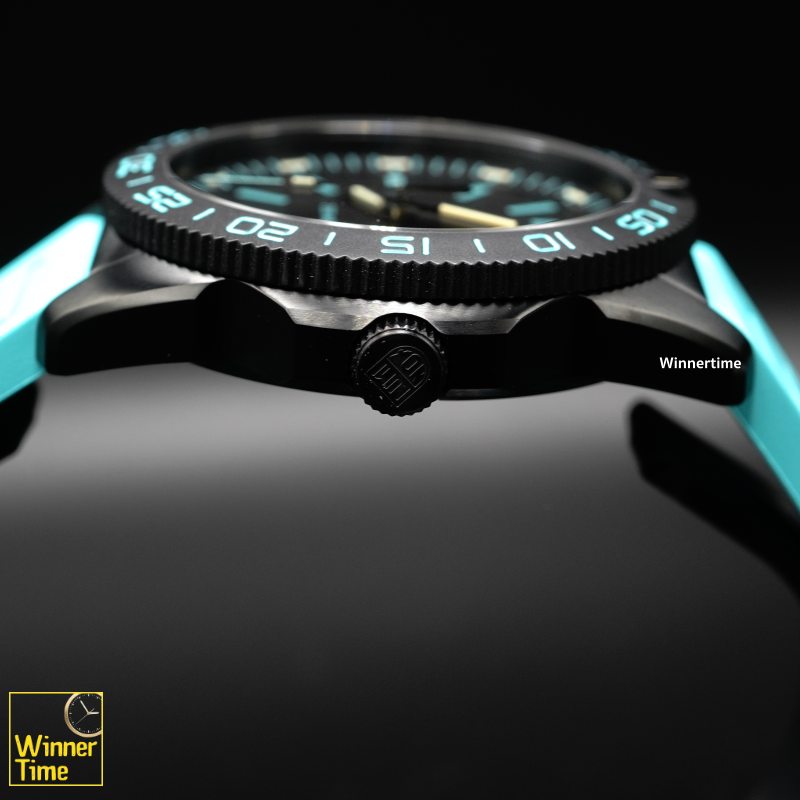 นาฬิกาข้อมือLUMINOX Pacific Diver Transformative Teal Limited Edition Color of the Year รุ่น XS.3124.N.SET