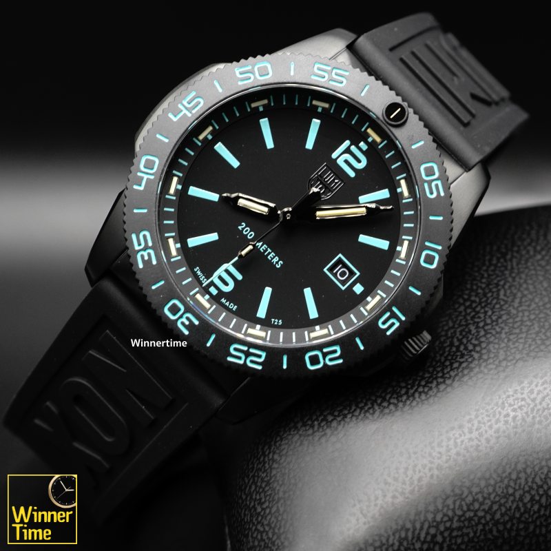 นาฬิกาข้อมือLUMINOX Pacific Diver Transformative Teal Limited Edition Color of the Year รุ่น XS.3124.N.SET