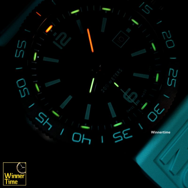 นาฬิกาข้อมือLUMINOX Pacific Diver Transformative Teal Limited Edition Color of the Year รุ่น XS.3124.N.SET