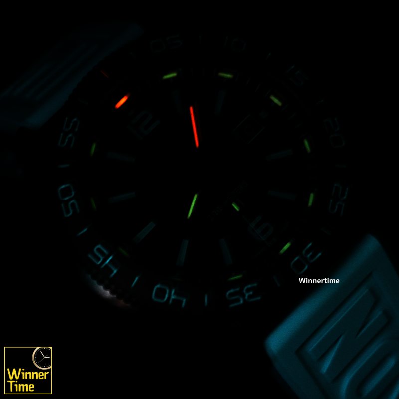 นาฬิกาข้อมือLUMINOX Pacific Diver Transformative Teal Limited Edition Color of the Year รุ่น XS.3124.N.SET