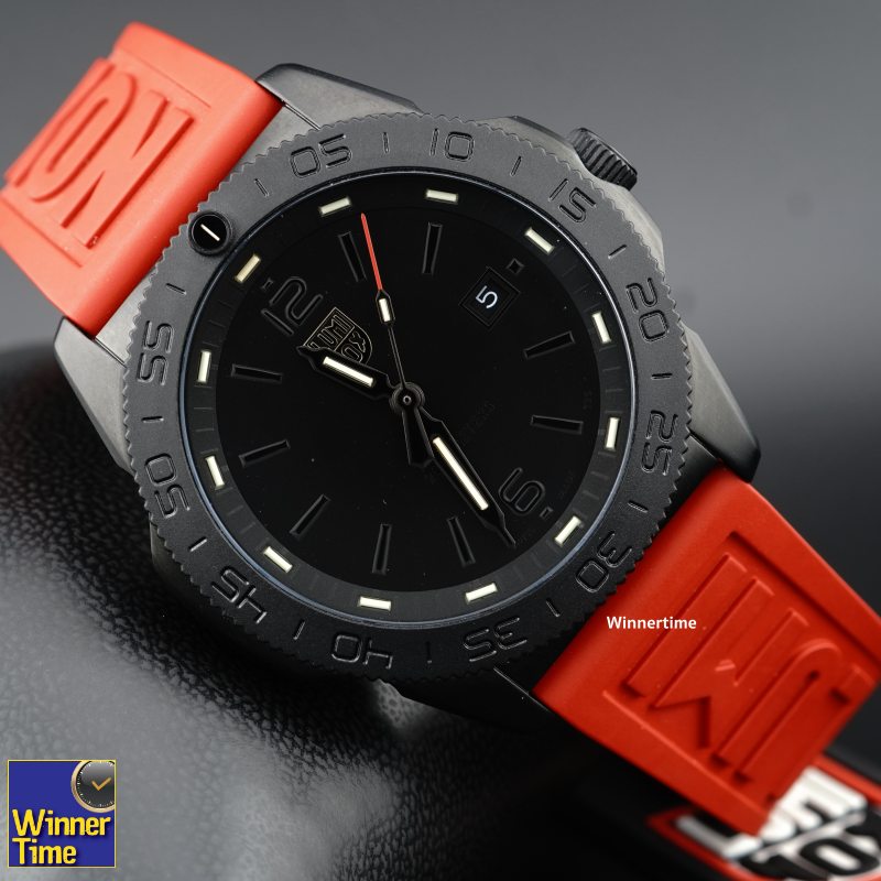 นาฬิกา LUMINOX Pacific Diver Rubber Strap รุ่น XS.3121.BO.RF (สายสีแดง)
